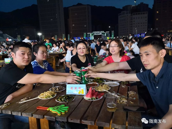 好嗨喲！隴南第一屆青島啤酒節(jié)開幕啦，為期8天